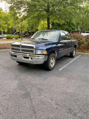 2001 Dodge Ram 1500 Club Cab - Long Bed