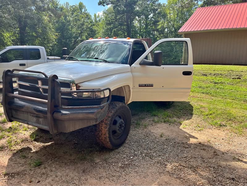 1999 Dodge Ram 3500 - 139\