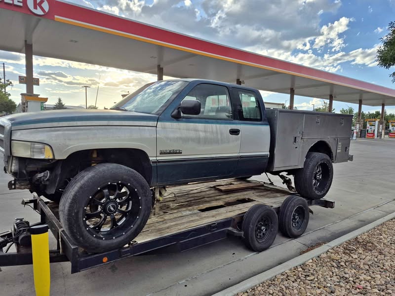 1997 Dodge Ram 2500 Club Cab - Long Bed