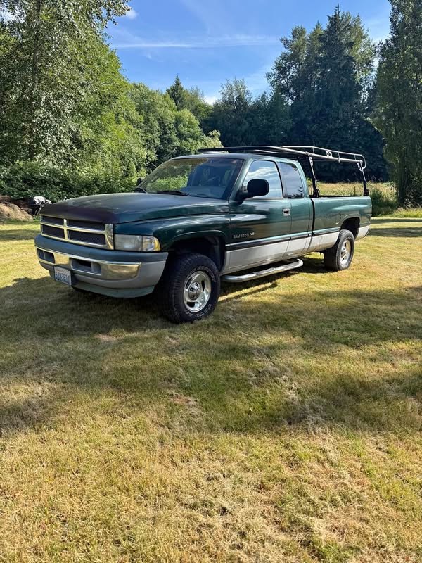1998 Dodge Ram 1500 Club Cab - Long Bed