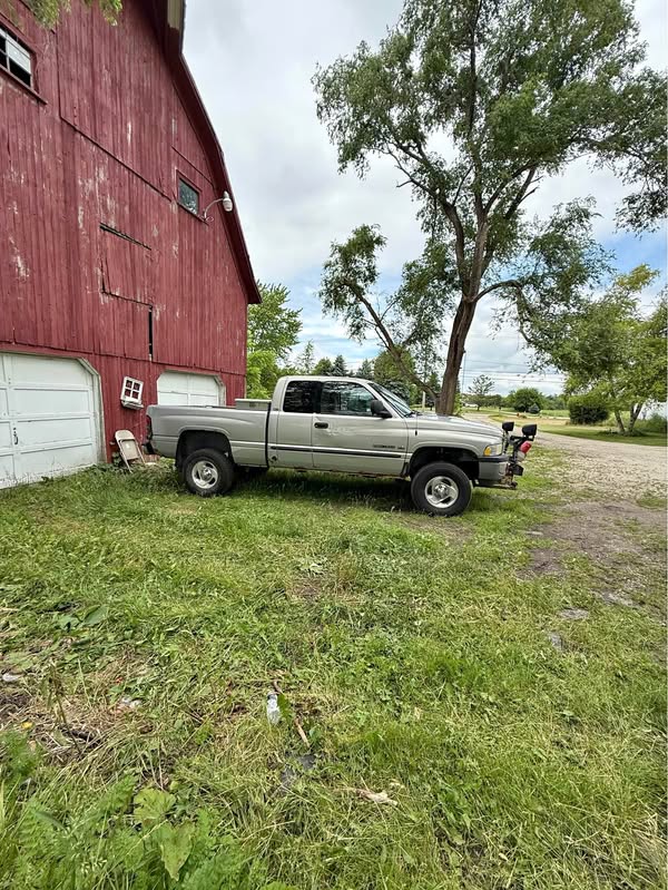 2001 Dodge Ram 1500 - Laramie Pickup 4D 5 1\/2 ft