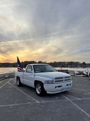 1998 Dodge Ram 1500 Regular Cab - SS\/T