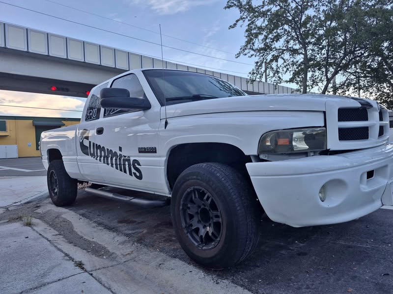 2001 Dodge Ram 2500 - SLT Pickup 2D 8 ft