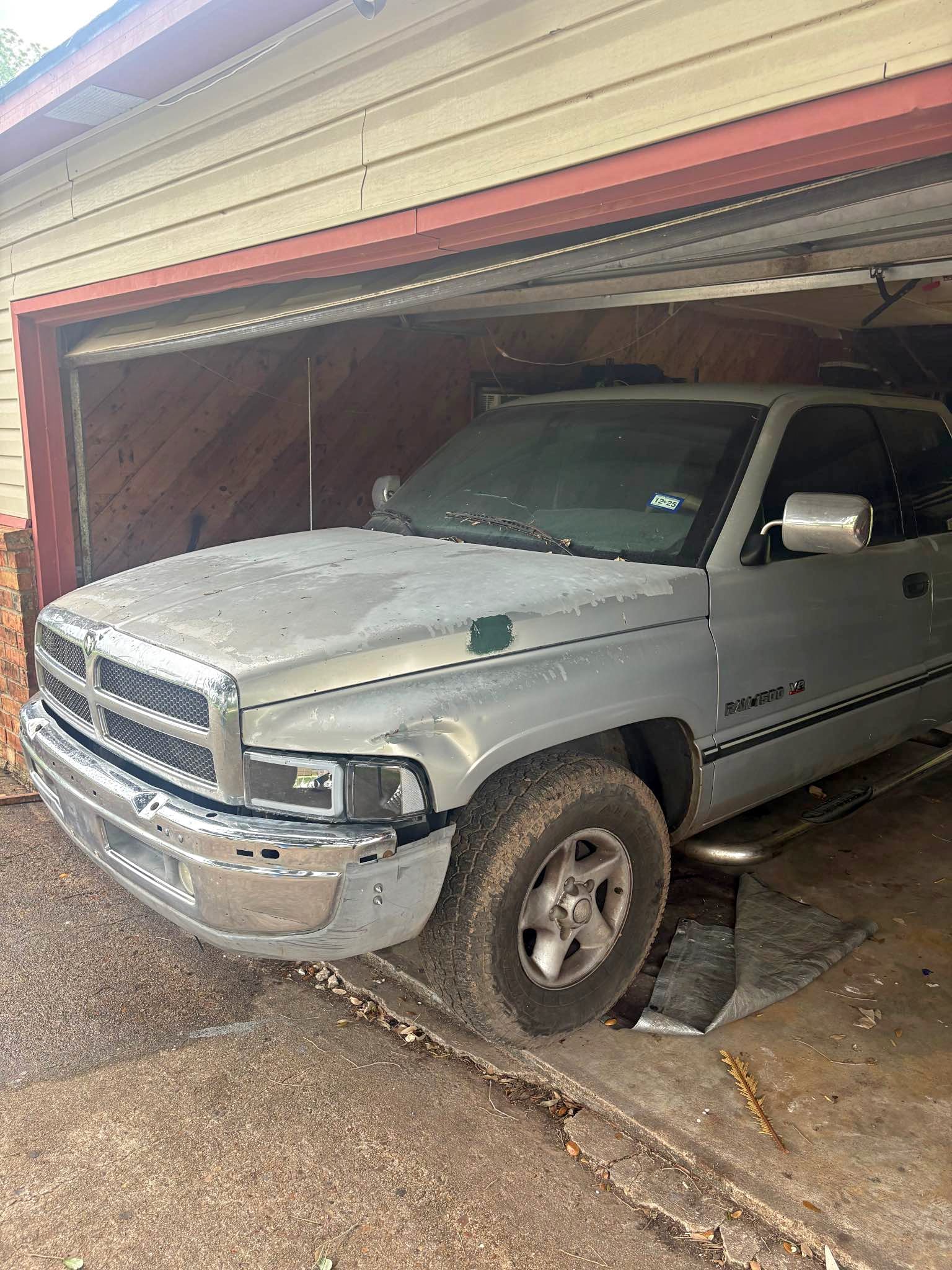 1994 Dodge Ram 1500 - SLT Pickup 4D 5 1\/2 ft