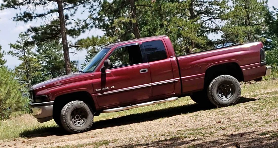 2001 Dodge Ram 1500 Quad Cab - Laramie Pickup 4D 6 1\/4 ft
