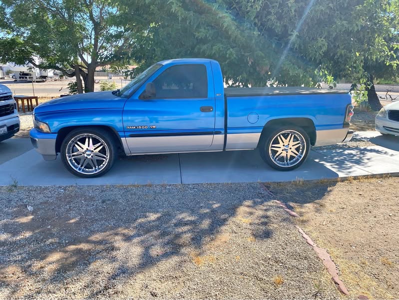 2001 Dodge Ram 1500 Regular Cab - Laramie Pickup 2D 6 1\/4 ft