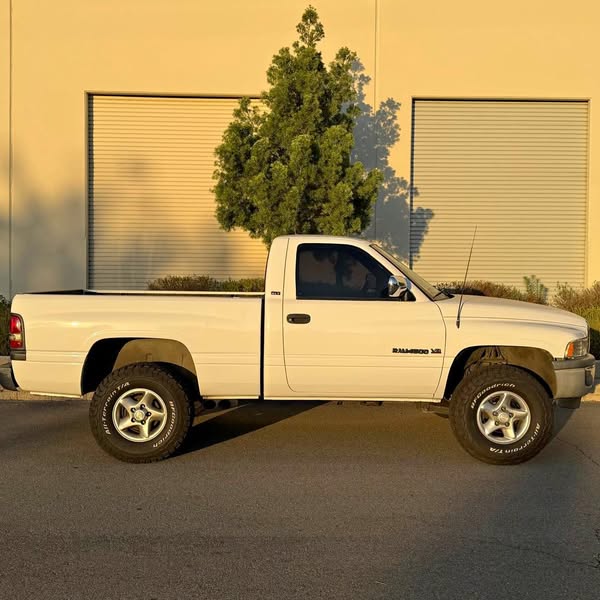 1996 Dodge Ram 1500 Regular Cab - Lariat