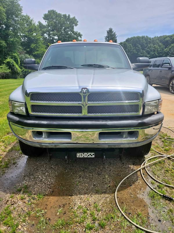 2001 Dodge ram - V8