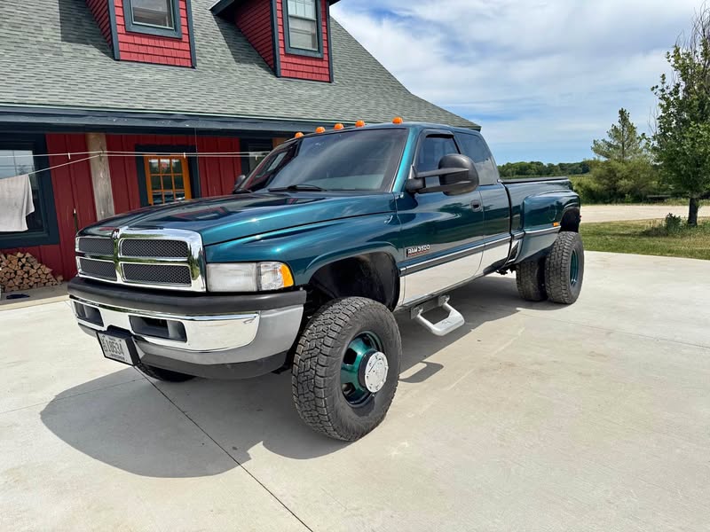 1996 Dodge Ram 3500 Quad Cab - SLT Pickup 4D 8 ft