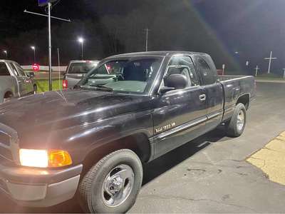 2001 Dodge Ram 1500 - Laramie Pickup 2D 6 1\/4 ft