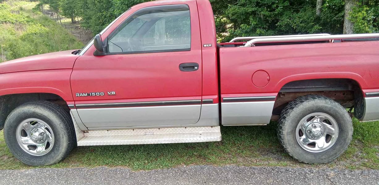 1994 Dodge Ram 1500 Regular Cab - SLT Pickup 2D 6 1\/3 ft