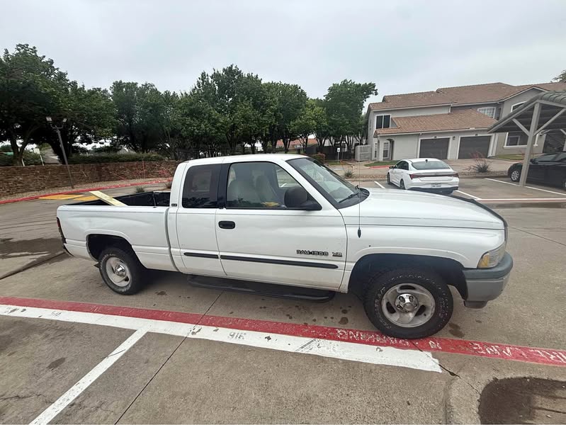 2001 Dodge Ram 1500 Club Cab - Long Bed