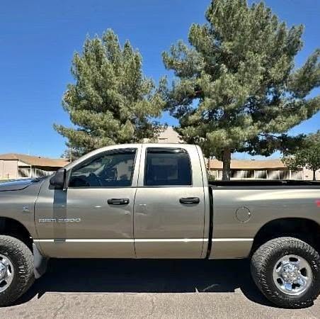2006 Dodge Ram 2500 Quad Cab SLT Pickup 4D 6 1\/4 ft