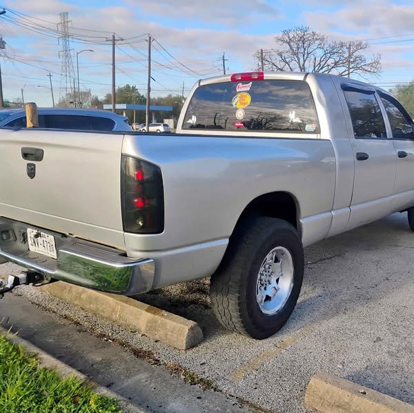 2006 Dodge Ram 2500 - Laramie Pickup 4D 6 1\/3 ft