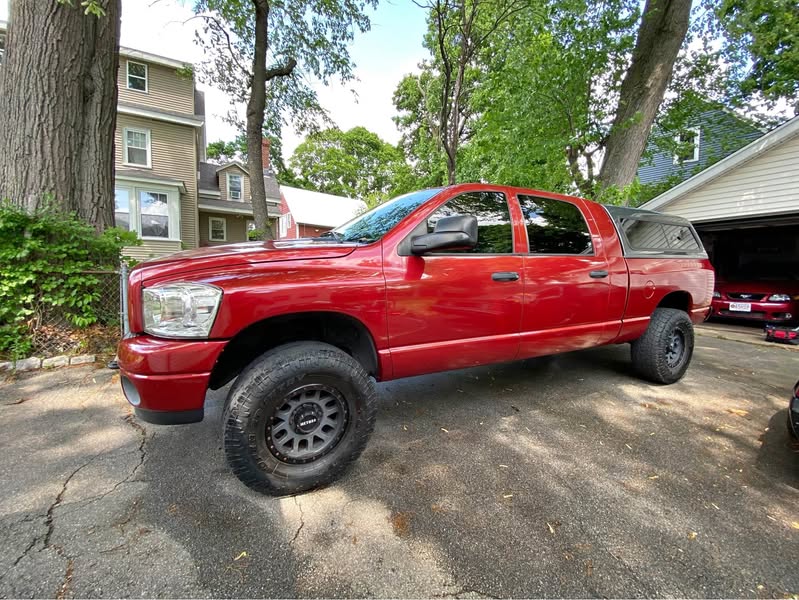 2006 Dodge Ram 2500 Mega Cab - SLT Pickup 4D 6 1\/4 ft