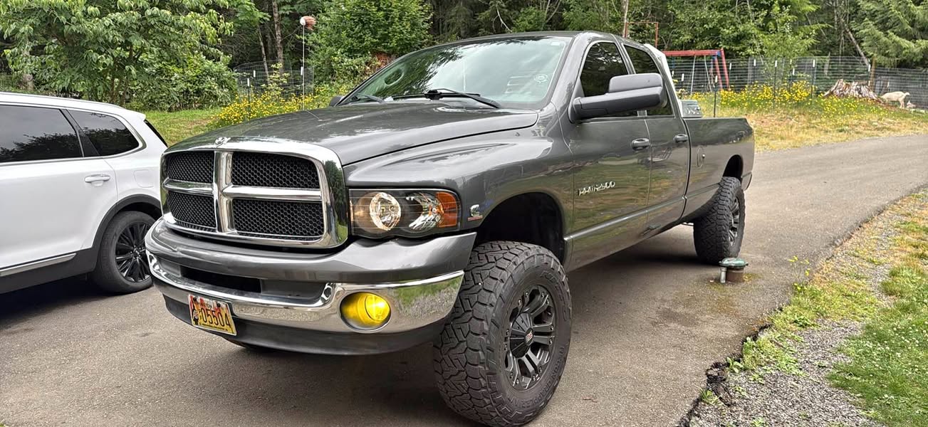 2003 Dodge Ram 2500 Crew Cab - SLT Pickup 4D 8 ft