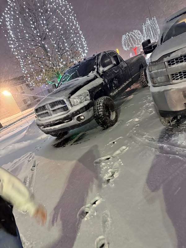 2006 Dodge Ram 2500 Crew Cab - SLT Pickup 4D 8 ft