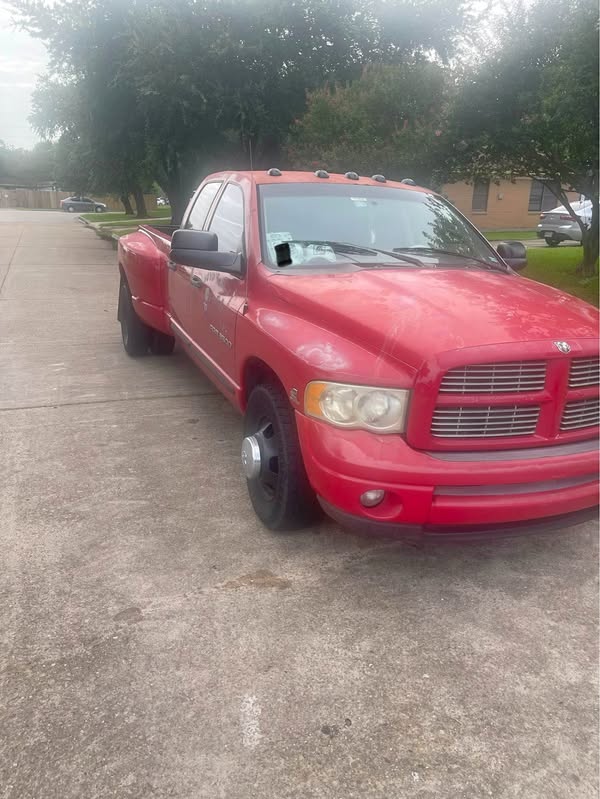 2004 Dodge Ram 3500 Crew Cab - SLT Pickup 4D 8 ft