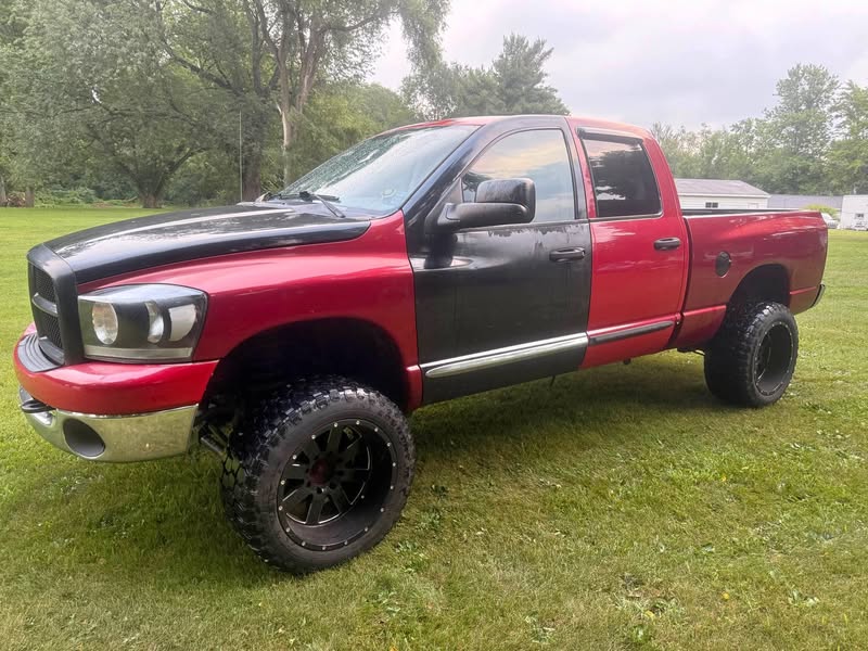 2006 Dodge Ram 2500 Quad Cab - SLT Pickup 4D 6 1\/4 ft
