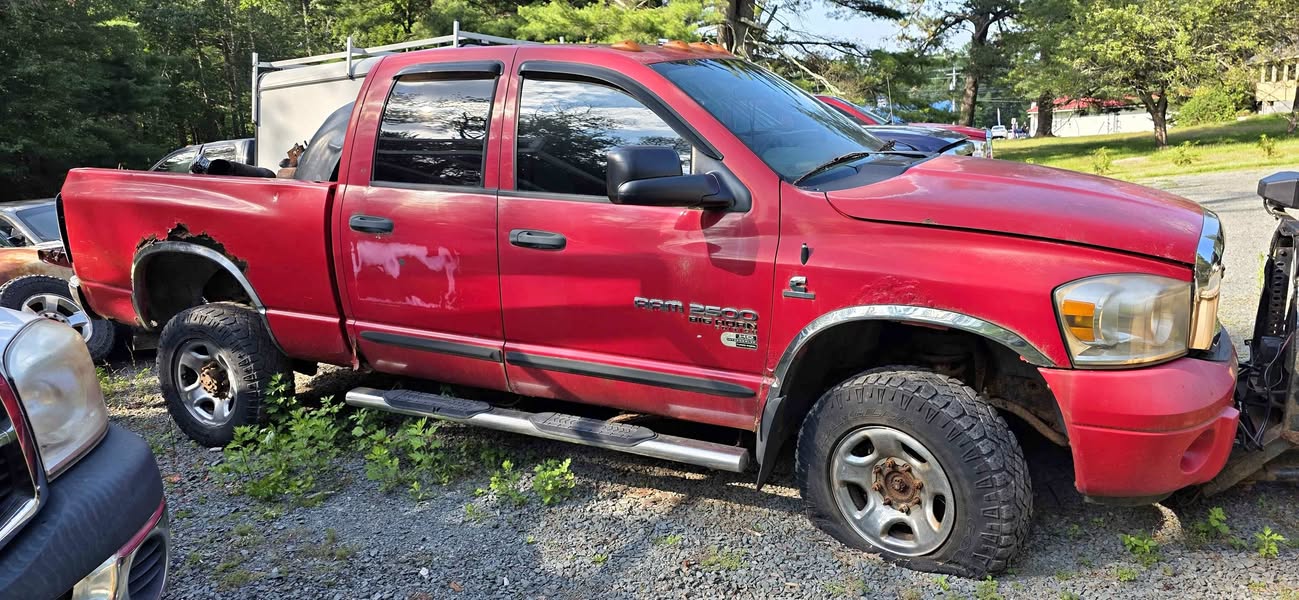 2006 Dodge Ram 2500 Crew Cab - SLT Pickup 4D 6 1\/3 ft