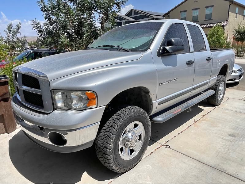 2005 Dodge Ram 2500 - SLT Pickup 4D 6 1\/3 ft