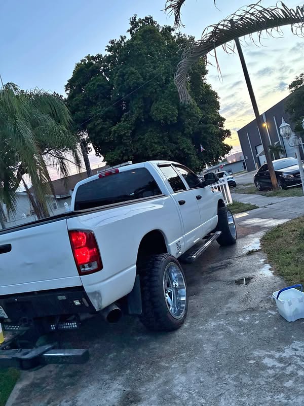 2003 Dodge Ram 2500 Crew Cab - SLT Pickup 4D 6 1\/3 ft