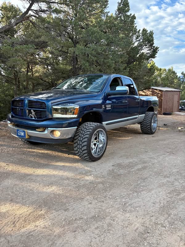 2008 Dodge Ram 2500 - SLT Pickup 4D 6 1\/4 ft