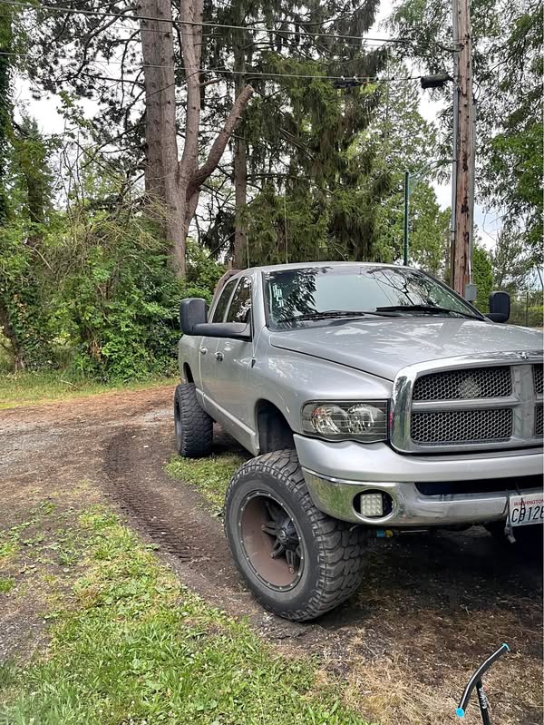 2003 Dodge Ram 2500 Crew Cab - SLT Pickup 4D 6 1\/3 ft