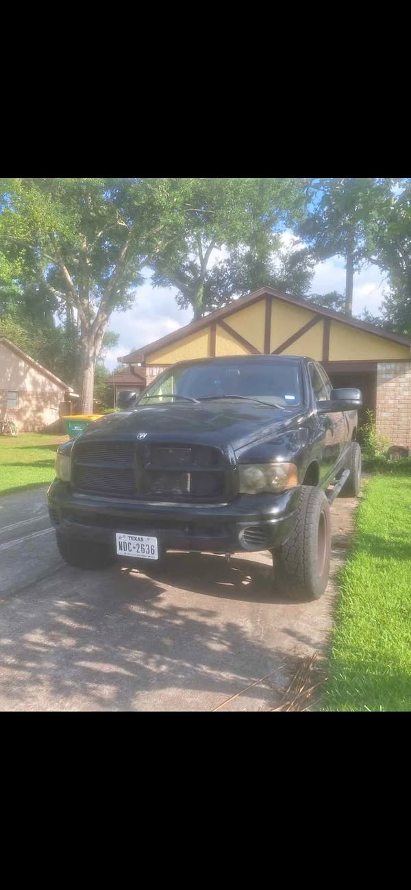 2004 Dodge Ram 2500 Quad Cab - SLT Pickup 4D 8 ft