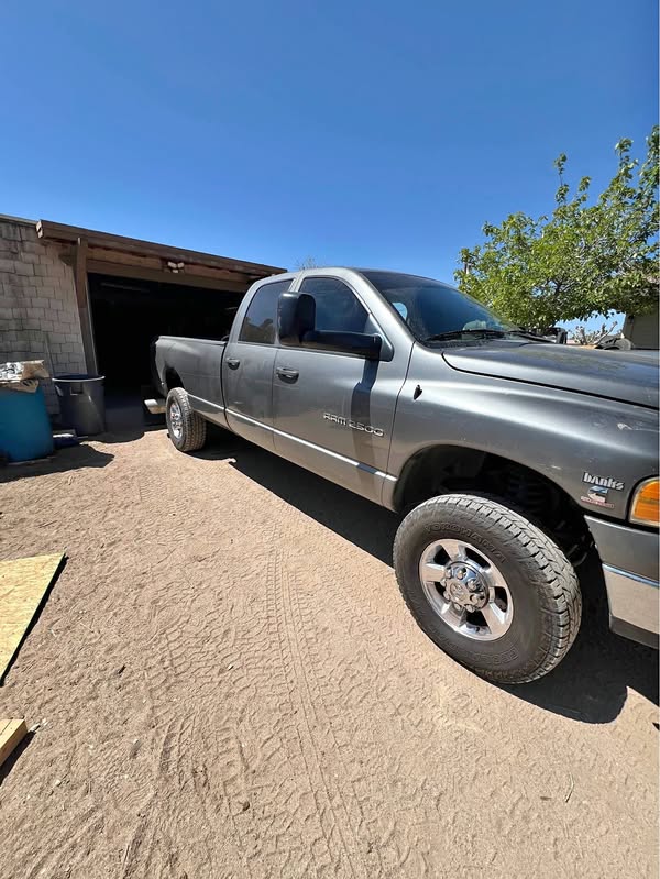 2005 Dodge Ram 2500 Crew Cab - SLT Pickup 4D 8 ft