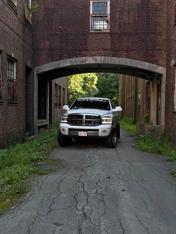 2006 Dodge Ram 2500 Mega Cab - Laramie Pickup 4D 6 1\/4 ft