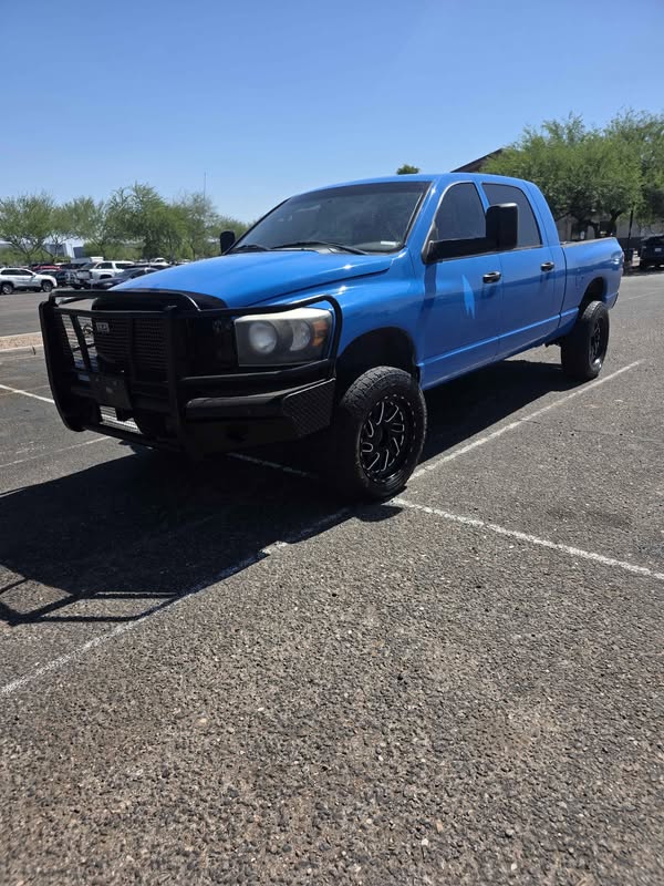 2007 Dodge Ram 2500 Mega Cab - SLT Pickup 4D 6 1\/4 ft