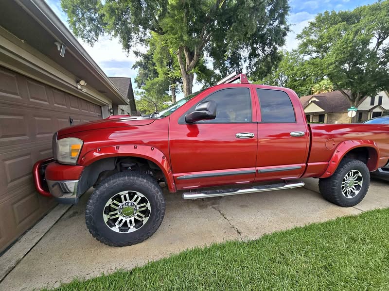 2007 Dodge Ram 2500 Quad Cab - SLT Pickup 4D 6 1\/4 ft