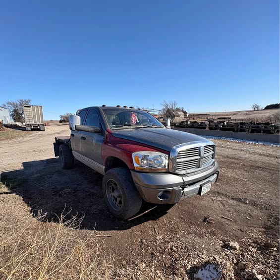 2006 Dodge Ram 2500 Crew Cab - SLT Pickup 4D 6 1\/3 ft