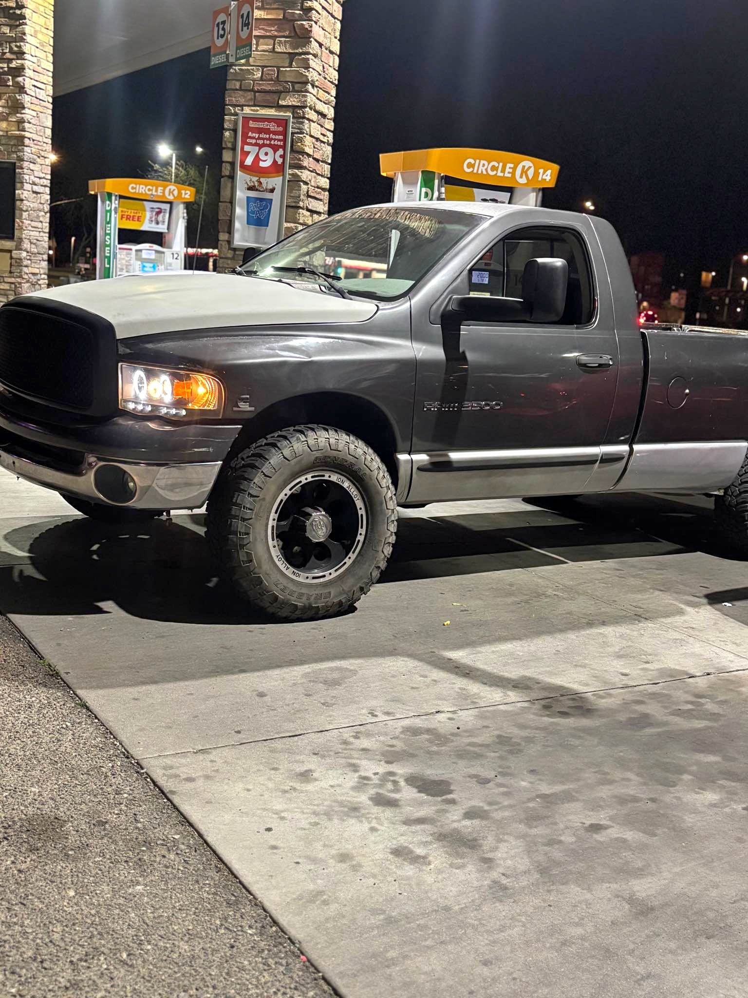 2003 Dodge Ram 2500 - SLT Pickup 2D 8 ft