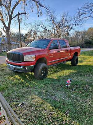 2006 Dodge Ram 2500 Mega Cab - SLT Pickup 4D 6 1\/3 ft