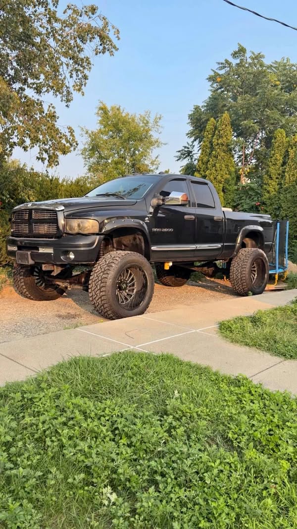 2003 Dodge Ram 2500 Quad Cab - SLT Pickup 4D 6 1\/4 ft