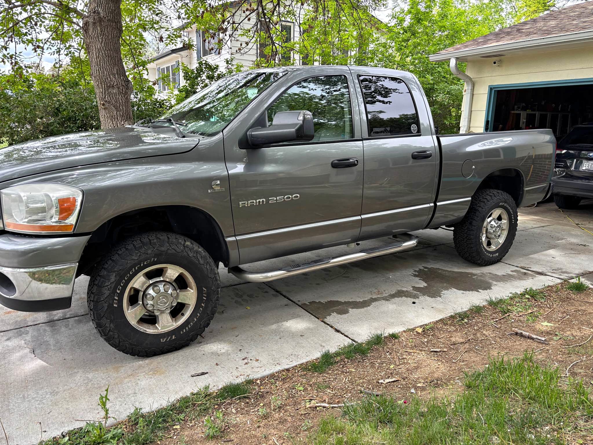 2006 Dodge Ram 2500 Crew Cab - SLT Pickup 4D 6 1\/3 ft