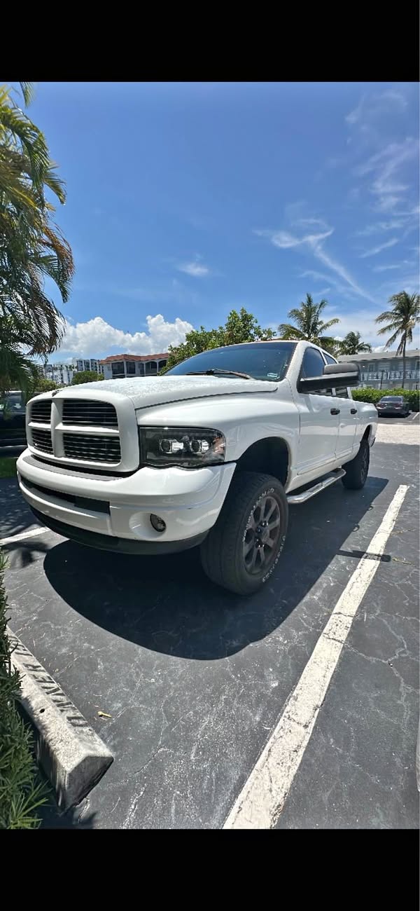 2004 Dodge Ram 2500 - SLT Pickup 4D 6 1\/4 ft