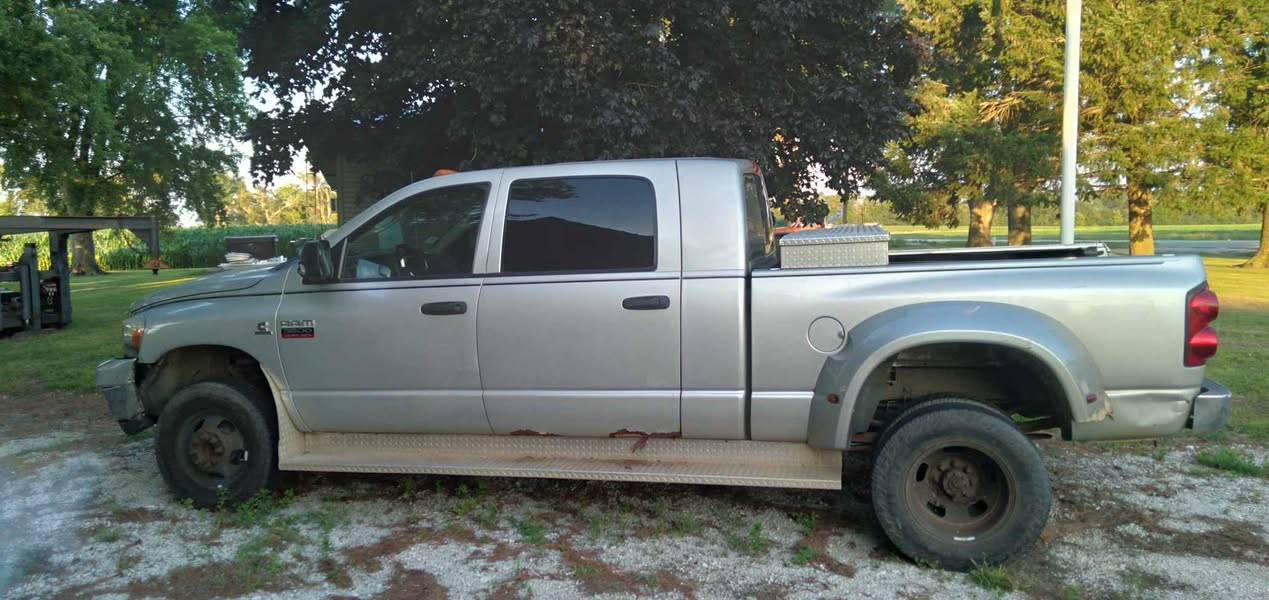 2007 Dodge Ram 3500 Mega Cab - SXT Pickup 4D 6 1\/4 ft