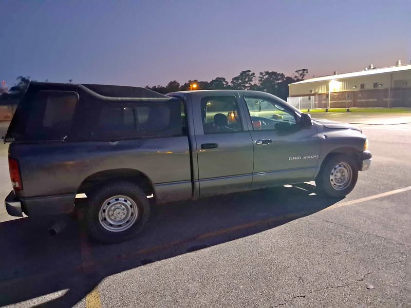 2004 Dodge Ram 2500 Club Cab - Short Bed