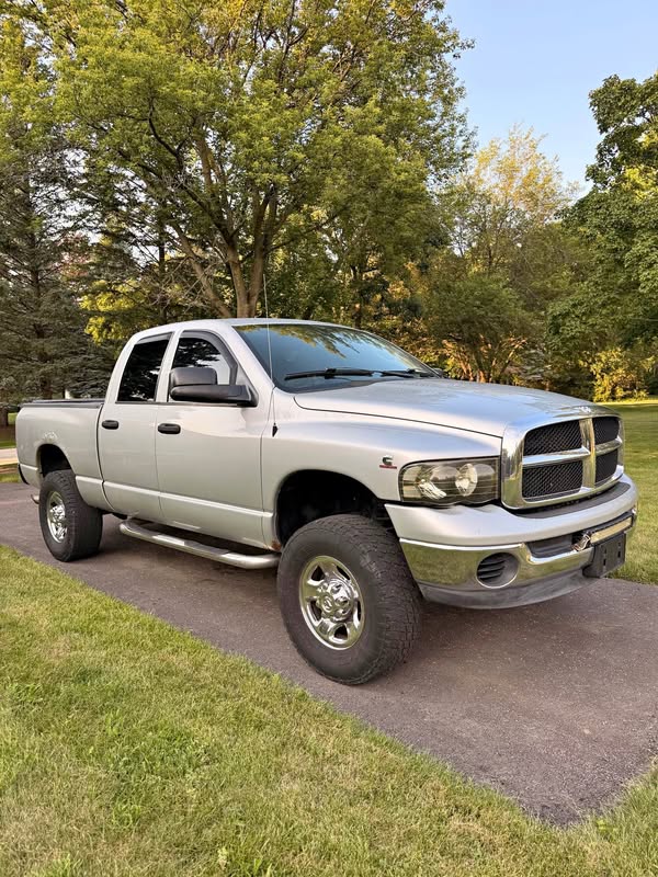 2005 Dodge Ram 2500 Quad Cab - SLT Pickup 4D 6 1\/4 ft