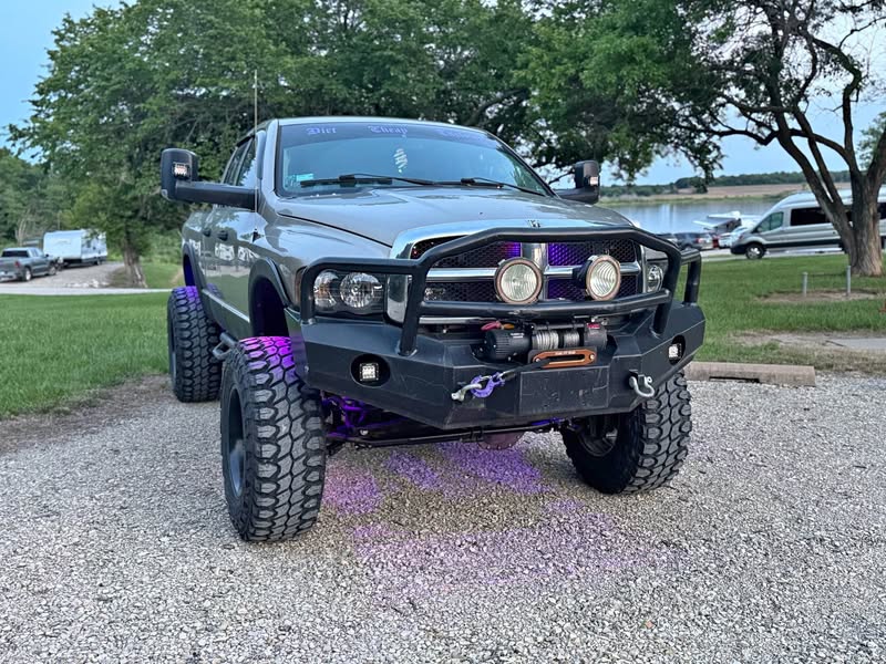 2003 Dodge Ram 2500 Crew Cab - SLT Pickup 4D 6 1\/3 ft