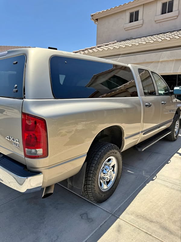 2003 Dodge Ram 2500 Quad Cab - SLT Pickup 4D 6 1\/4 ft