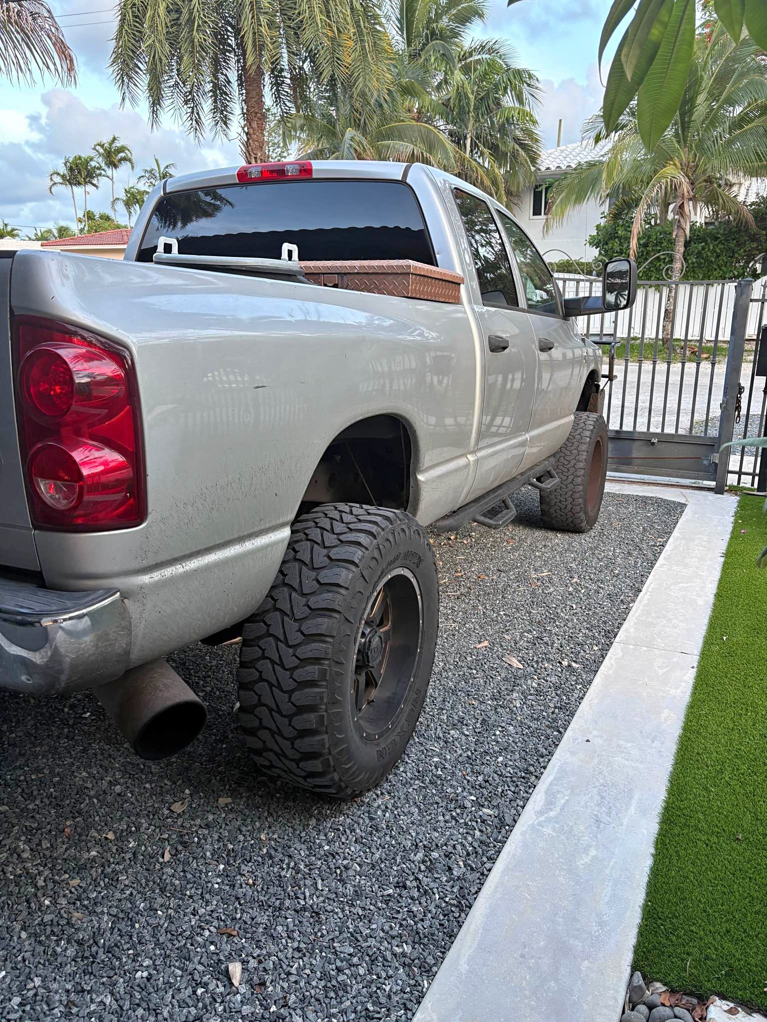 2008 Dodge Ram 2500 Crew Cab - SLT Pickup 4D 6 1\/3 ft