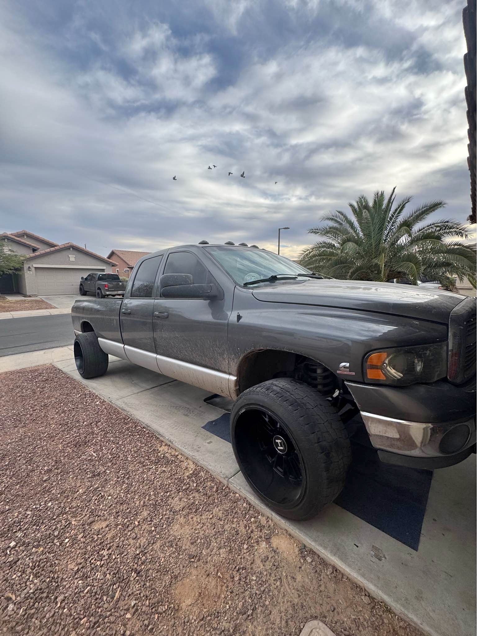 2004 Dodge Ram 2500 Crew Cab - SLT Pickup 4D 8 ft