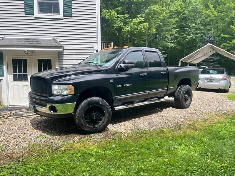 2003 Dodge Ram 2500 Quad Cab - SLT Pickup 4D 6 1\/4 ft