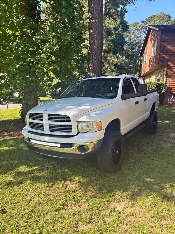 2004 Dodge Ram 2500 - SLT Pickup 4D 6 1\/3 ft