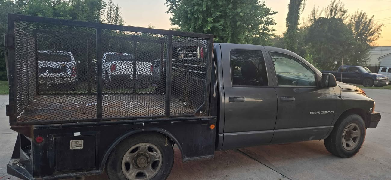 2003 Dodge Ram 2500 - SLT Pickup 4D 6 1\/3 ft