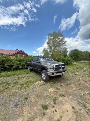 2004 Dodge Ram 2500 Crew Cab - ST Pickup 4D 8 ft